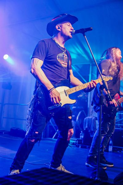 SP25 live - zpěvák