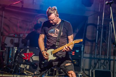 SP25 live - kapela na pódiu