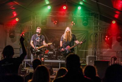 SP25 live - kapela na pódiu